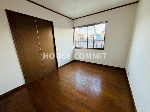 七栄　中古戸建の洋室