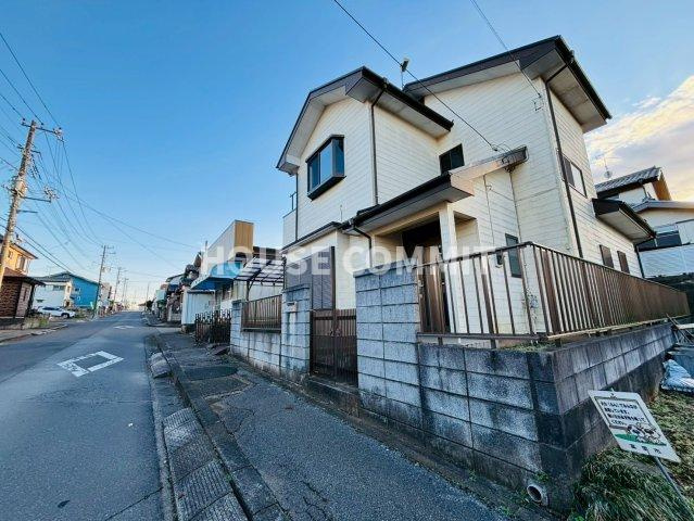 七栄　中古戸建の前面道路含む現地写真