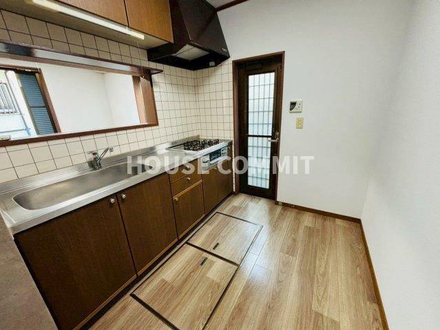 七栄　中古戸建のキッチン