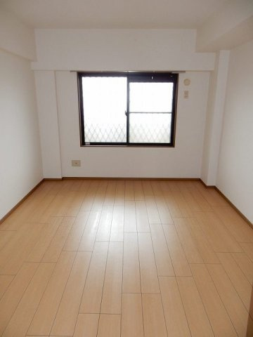 アンソレイエ　アオキの内装