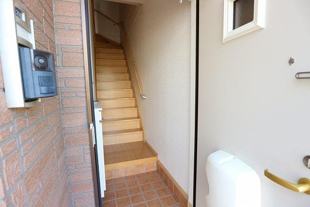 ロイヤルメゾン・アイの玄関