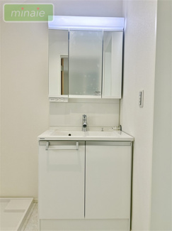 【独立洗面台】 | 南行徳10分　小学校8分　中学校6分　福栄　4号棟