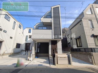  | 南行徳10分　小学校8分　中学校6分　福栄　4号棟 | スタイリッシュな佇まいが魅力です。販売現地