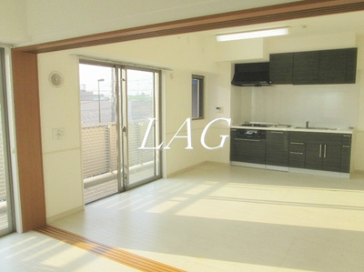 【居間・リビング】 | リア・コンフォート | 洋室のお部屋です。