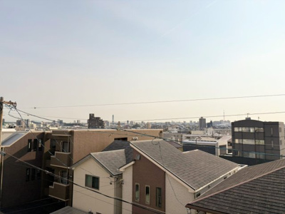 【展望】 | サンパーク南明町  | ◆3階（最上階）からの眺望は目の前に視界を遮るものもないためとても気持ちがよく、日当たり良好です。洗濯物も良く乾き、風通しも良いです。