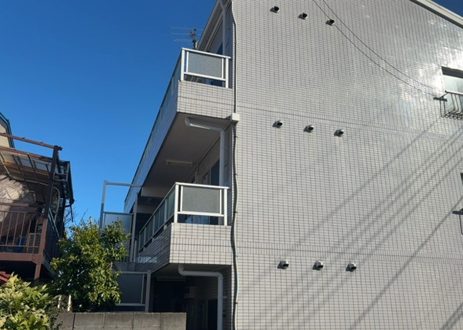 【外観】 | 八王子ツインシェルマンション | 物件の詳細については、現地を見てわかること以外に、役所や法務局などで調べないとわからないことがあります。そのため、現地に行く場合は、もしこの物件を買ったらどのような生活ができるかをイメージしましょう。