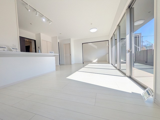 【居間・リビング】 | アースコートディアテラス三ヶ森（C-27）