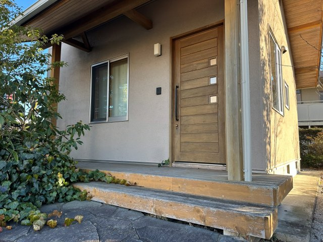 中古戸建・中古住宅　西郷村小田倉　小田倉小学校・西郷第二中学校の玄関