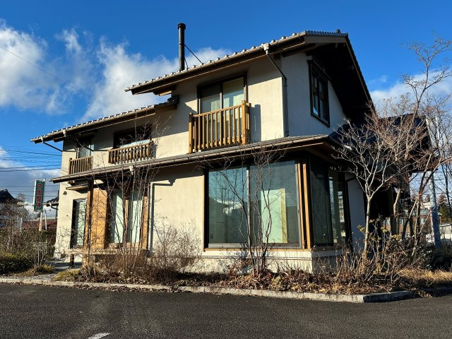 中古戸建・中古住宅　西郷村小田倉　小田倉小学校・西郷第二中学校の外観|陽当たり良好◎ウッドデッキでのんびり過ごす時間も楽しめる生活はいかがでしょうか？