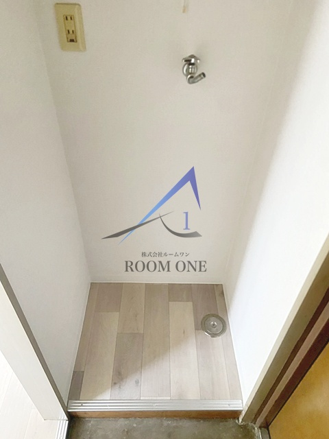 レジデンス３５の設備|洗濯機置き場です。