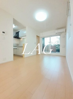 【居間・リビング】 | ルミエール | 洋室のお部屋です。