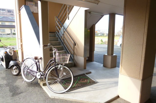 ワンピースのエントランス|毎日通るエントランスはこのようになっています