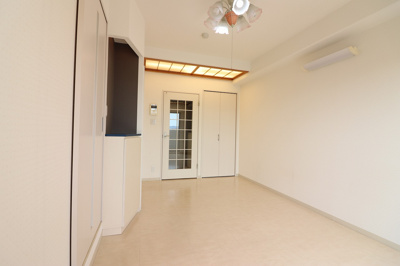 【洋室】 | アクティコートクリスタル京橋 | 個人の部屋や寝室として使える洋室です