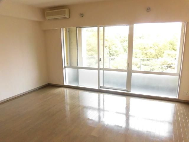 パークフロント西新宿の居間・リビング