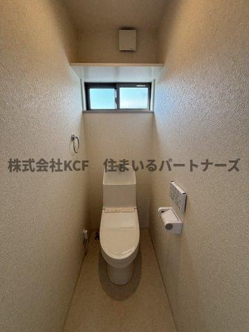 アテレーゼOne西町戸建のトイレ|コンパクトで使いやすいトイレです