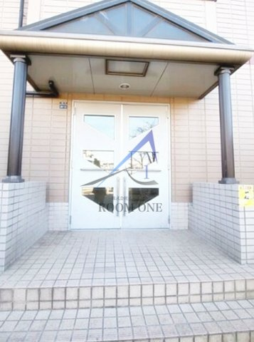 ラルジュ山下のエントランス|エントランスです。