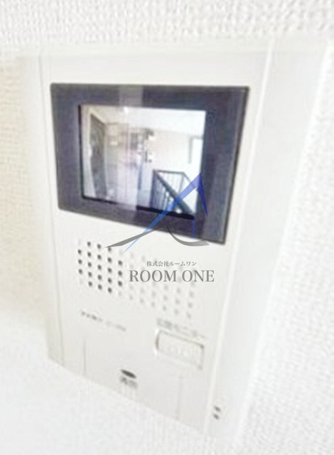 ラルジュ山下のセキュリティ|モニター付きインターホンです。