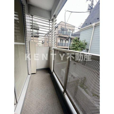 【バルコニー】 | プラザ旗の台 | 外からの目が気にならないバルコニーで洗濯物が干せます