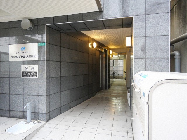 サンロイヤル大阪城北のエントランス