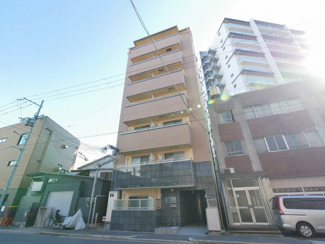 サンロイヤル大阪城北の外観