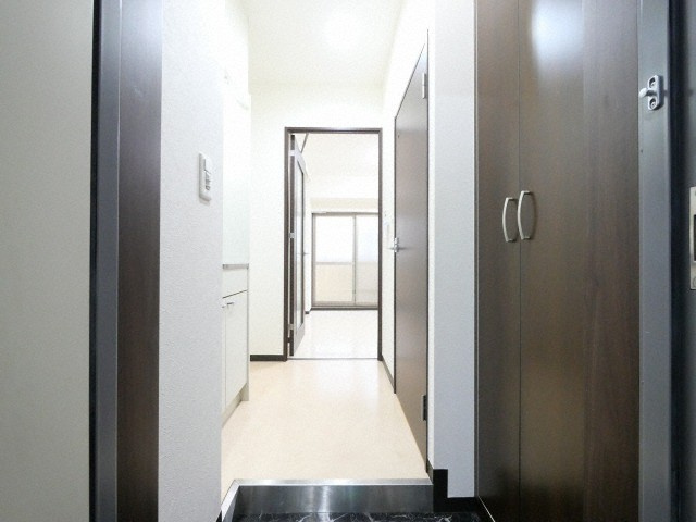 サンロイヤル大阪城北の玄関