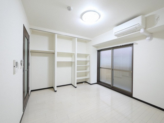 サンロイヤル大阪城北の居間・リビング