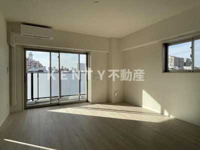 【居間・リビング】 | シルベーヌ池上 | ゆったり過ごせる居間です