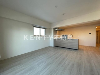 【居間・リビング】 | シルベーヌ池上 | おしゃれな居間です