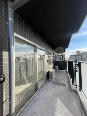 【バルコニー】 | シルベーヌ池上 | お洗濯にも便利なバルコニー付き