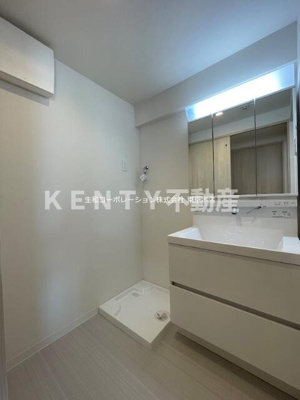 【洗面所】 | シルベーヌ池上 | 忙しい朝には欠かせない洗面所です