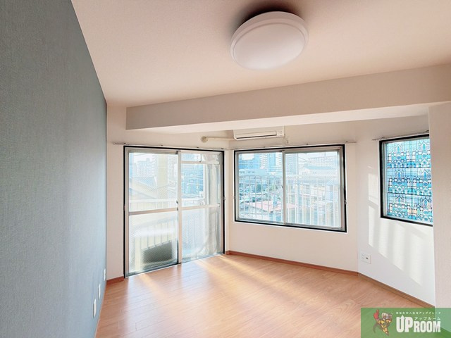 ラトゥール割塚の洗面所