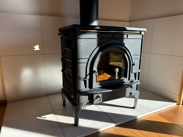 ■想定賃料：600万円/年額■想定利回り：15％　西郷村小田倉の設備|薪ストーブはインテリアとしても、暖房器具としても人気です！