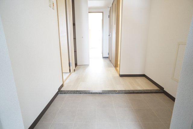 メゾンドール宝塚の玄関