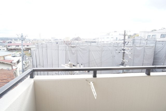 メゾンドール宝塚の玄関