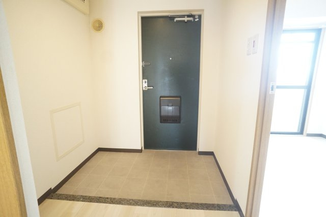 メゾンドール宝塚の玄関