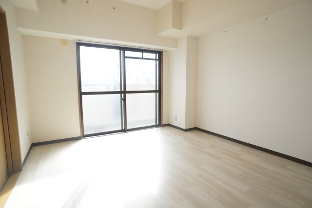 メゾンドール宝塚の居間・リビング