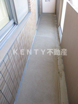 【バルコニー】 | JOYCE COURT | お洗濯にも便利なバルコニー付き