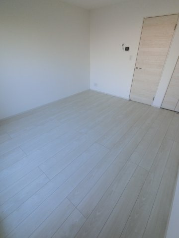 エテルノヴァローレ西千葉の洋室