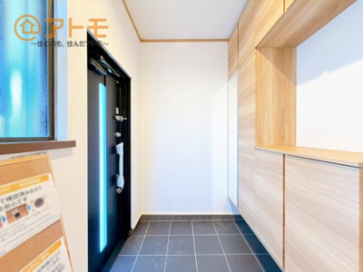 【玄関】 | 富士市川成島　中古戸建