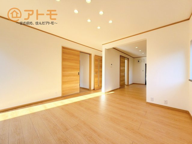 【居間・リビング】 | 富士市川成島　中古戸建