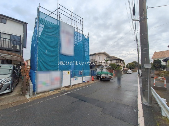 流山市東初石7期　新築戸建　1号棟の前面道路含む現地写真