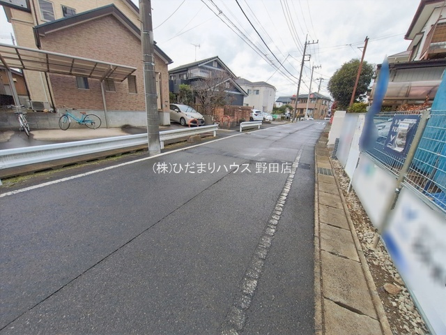 流山市東初石7期　新築戸建　1号棟の前面道路含む現地写真