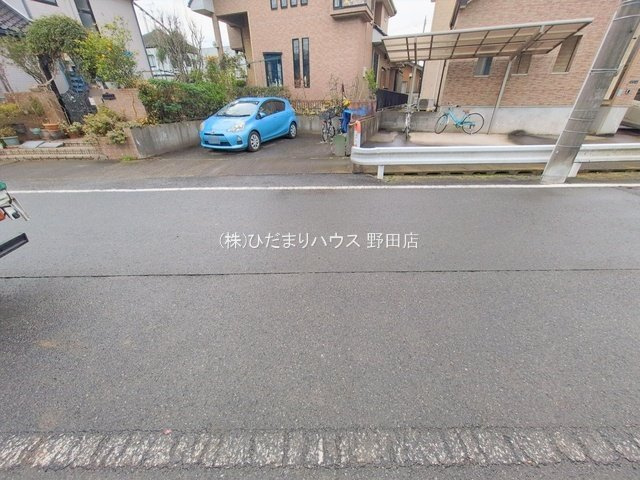 流山市東初石7期　新築戸建　1号棟の前面道路含む現地写真
