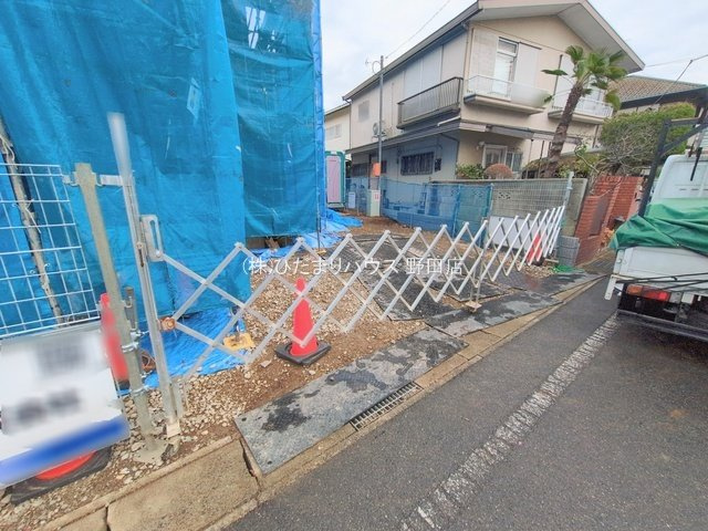 流山市東初石7期　新築戸建　1号棟の駐車場|2台分可能な駐車スペース（車種により異なります。）