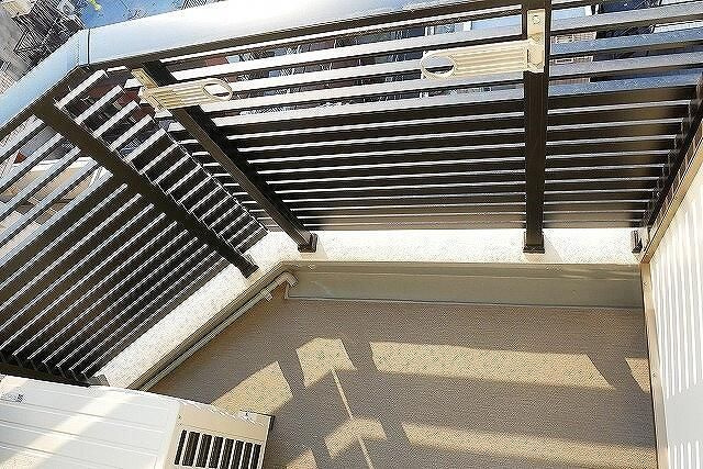 J・ワザック両国のバルコニー