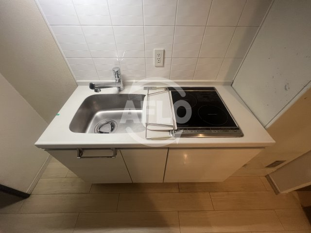 ラヴ心斎橋ウエストのキッチン|LAV心斎橋WEST　２口IHコンロ