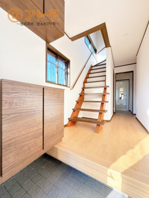 【玄関】 | 富士市吉原4丁目　中古戸建て　全1棟