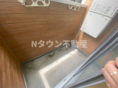 【バルコニー】 | ペトリコール砂田 | 開放的で明るい空間を演出してくれるバルコニーです