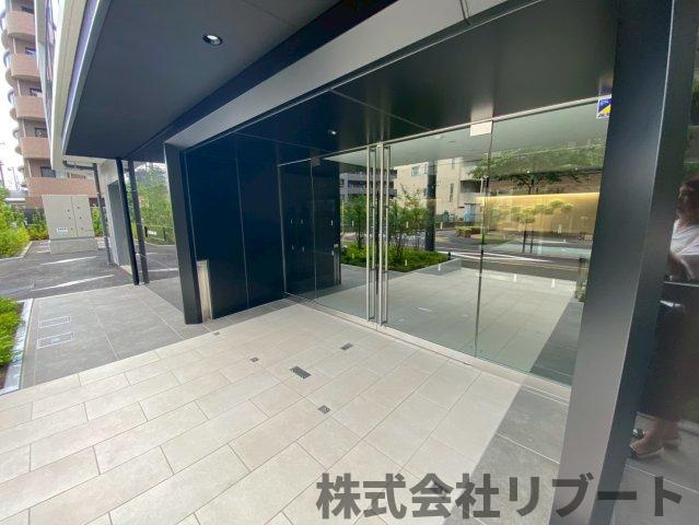 コンフォリア東葛西のエントランス