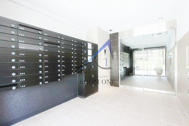 ＳＱＵＡＲＥ　ＣＩＴＹ　ＫＡＷＡＳＡＫＩのその他共用部分|宅配ボックスです。